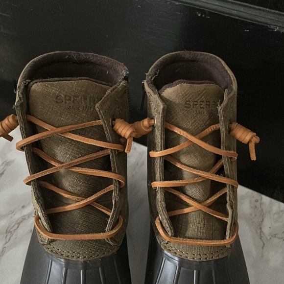 sperry boots - Picture 2 of 4